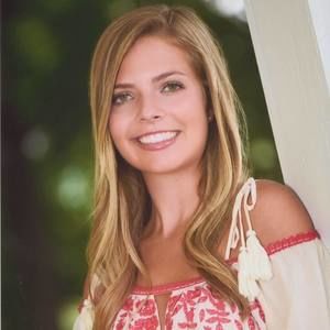 Meet your Posher, Courtney